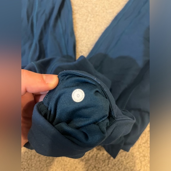 lululemon leggings - Picture 3 of 3